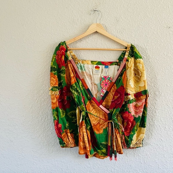 FARM Rio Puff Ruffle Sleeve Wrap Top in Floral NWT size small - Picture 1 of 16